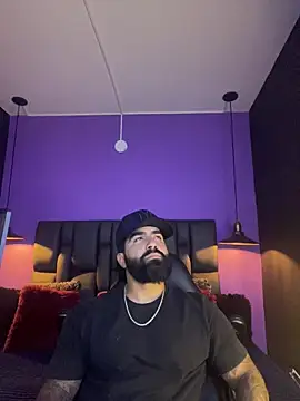 Snapshot of Lyon_vach chatting on 11.12.25 Lyon vach online show from 11.12.25