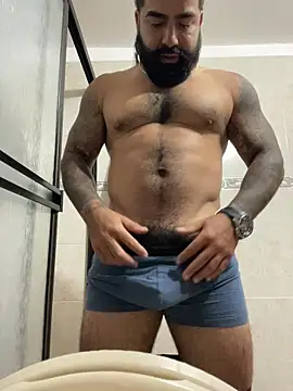 Snapshot of Lyon_vach chatting on 11.19.25 Lyon vach online show from 11.19.25