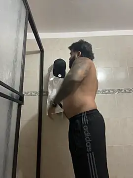 Snapshot of Lyon_vach chatting on 11.21.25 Lyon vach online show from 11.21.25