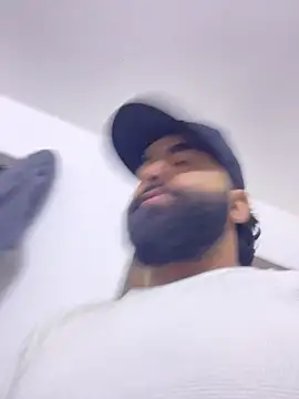 Snapshot of Lyon_vach chatting on 11.25.25 Lyon vach online show from 11.25.25