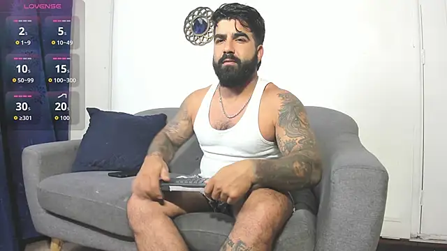 Snapshot of Lyon_vach chatting on 05.15.26 Lyon vach online show from 05.15.26