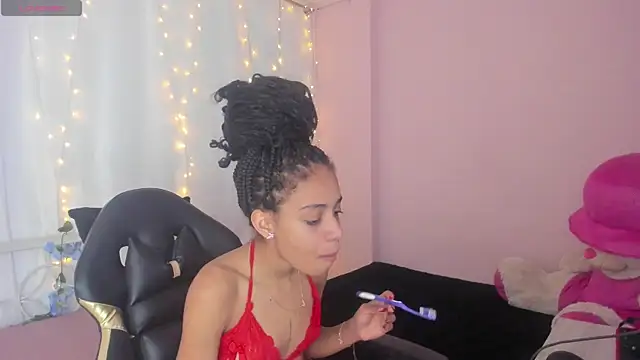 Snapshot of Abigail_Wilson_ chatting on 12.20.24 Abigail Wilson online show from 12.20.24