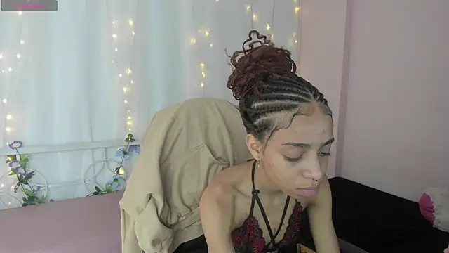 Snapshot of Abigail_Wilson_ chatting on 01.04.25 Abigail Wilson online show from 01.04.25