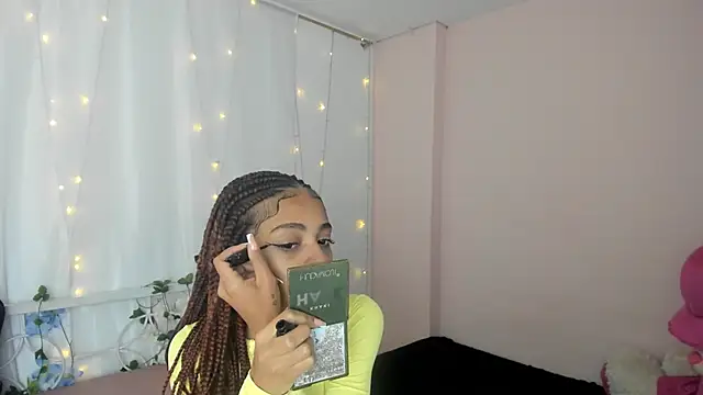 Snapshot of Abigail_Wilson_ chatting on 01.10.25 Abigail Wilson online show from 01.10.25