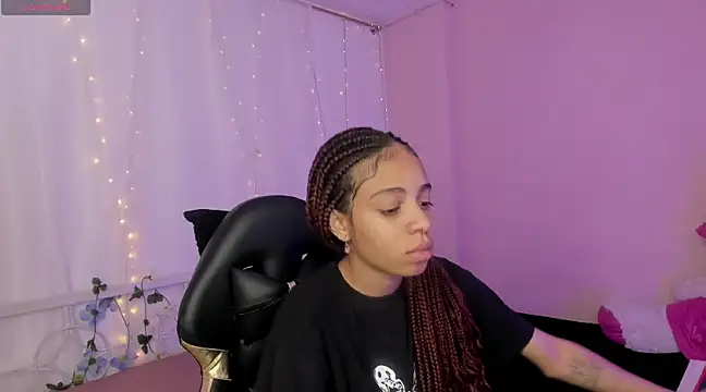 Snapshot of Abigail_Wilson_ chatting on 01.25.25 Abigail Wilson online show from 01.25.25