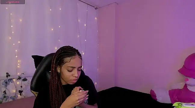 Snapshot of Abigail_Wilson_ chatting on 01.25.25 Abigail Wilson online show from 01.25.25