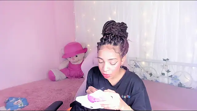 Snapshot of Abigail_Wilson_ chatting on 03.11.25 Abigail Wilson online show from 03.11.25