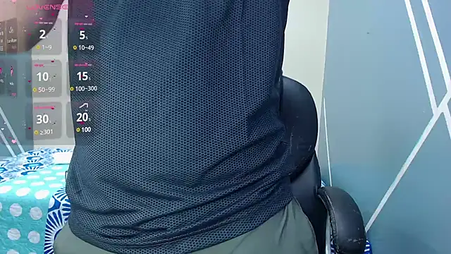 Snapshot of nolan_twink1 chatting on 03.21.25 nolan twink1 online show from 03.21.25