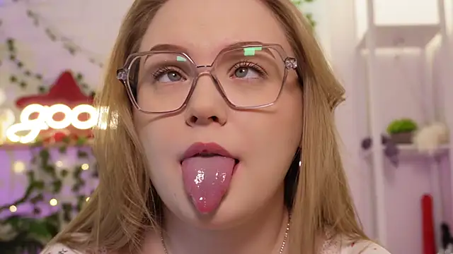 MonicaAsis online show from 02.03.26