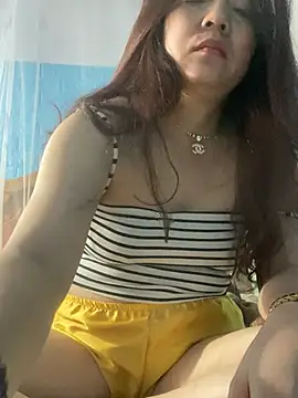 Snapshot of Cesywet chatting on 03.11.25 Cesywet online show from 03.11.25