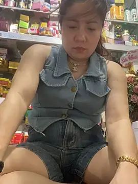 Snapshot of Cesywet chatting on 03.14.25 Cesywet online show from 03.14.25