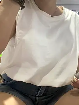 Snapshot of Cesywet chatting on 09.27.25 Cesywet online show from 09.27.25