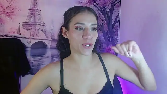 Snapshot of daniela_rivasth chatting on 03.07.25 daniela rivasth online show from 03.07.25