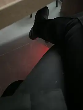 Snapshot of homidor chatting on 01.06.25 homidor online show from 01.06.25