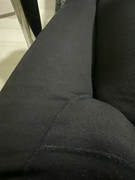 Snapshot of homidor chatting on 01.17.25 homidor online show from 01.17.25