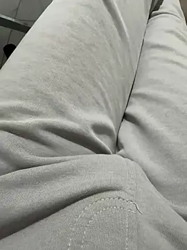 Snapshot of homidor chatting on 01.18.25 homidor online show from 01.18.25