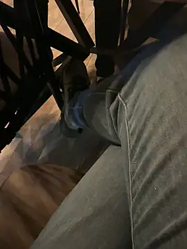 Snapshot of homidor chatting on 02.02.25 homidor online show from 02.02.25