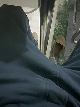 Snapshot of homidor chatting on 02.07.25 homidor online show from 02.07.25