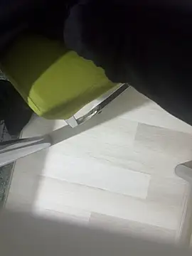 Snapshot of homidor chatting on 09.20.25 homidor online show from 09.20.25