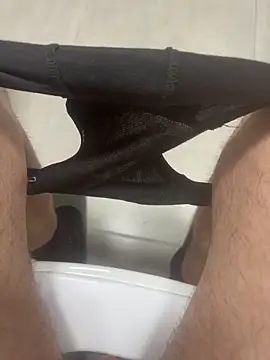 Snapshot of homidor chatting on 10.27.25 homidor online show from 10.27.25