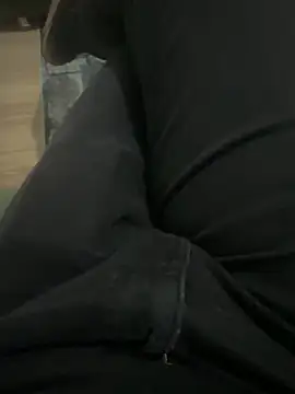 Snapshot of homidor chatting on 11.13.25 homidor online show from 11.13.25