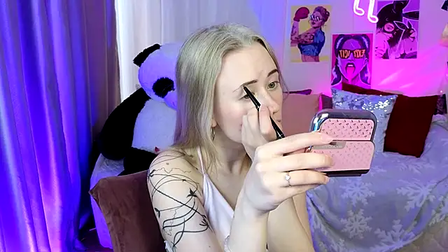 SashaBrooks online show from 10.18.25