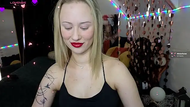 SashaBrooks online show from 04.04.26