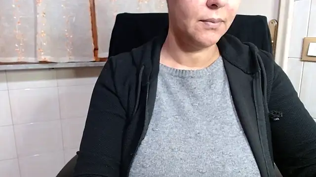 Snapshot of Foxlady2271 chatting on 03.25.26 Foxlady2271 online show from 03.25.26