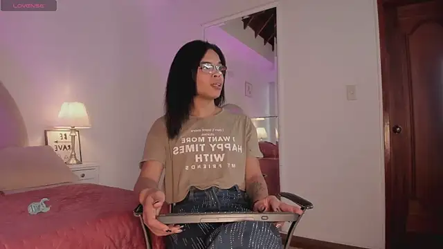 evelyn wine online show from 01.05.26