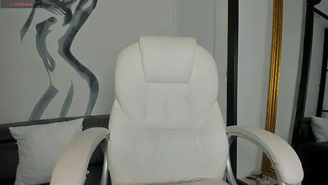 TinaJonnes  online show from 02.14.25