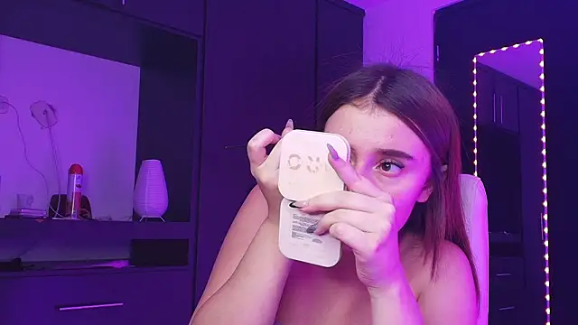 TinaJonnes  online show from 03.12.26