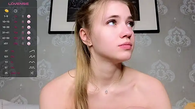 AnneFoxy online show from 03.09.25