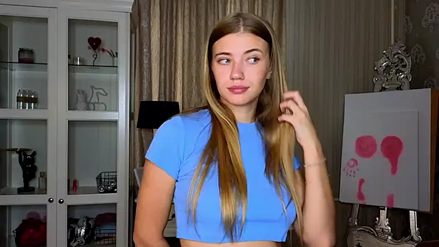 AnneFoxy online show from 10.11.25