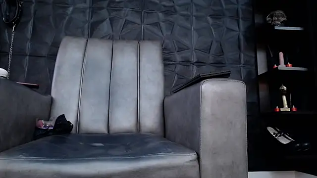 Agata Darkness online show from 09.17.25