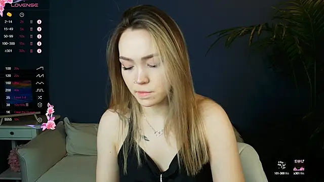 Snapshot of Evia_r0se chatting on 12.06.24 Evia r0se online show from 12.06.24