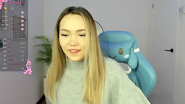 Snapshot of Evia_r0se chatting on 12.07.24 Evia r0se online show from 12.07.24