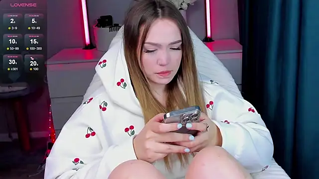 Snapshot of Evia_r0se chatting on 10.02.25 Evia r0se online show from 10.02.25