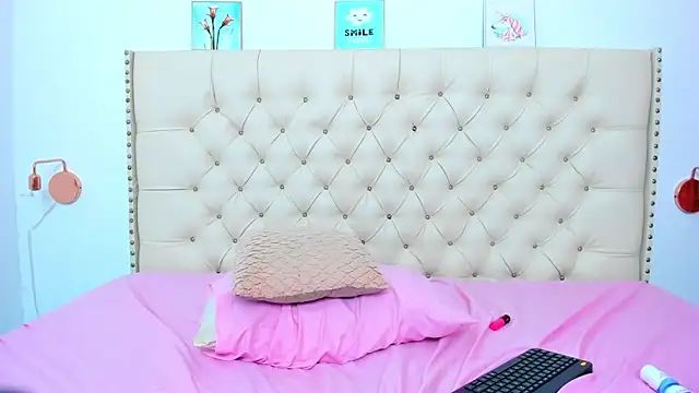 Snapshot of Kim_Eli chatting on 12.19.24 Kim Eli online show from 12.19.24