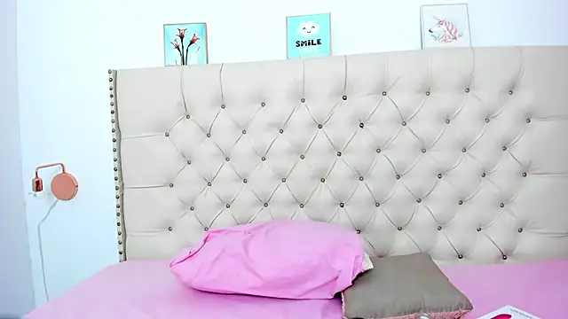 Snapshot of Kim_Eli chatting on 01.13.25 Kim Eli online show from 01.13.25