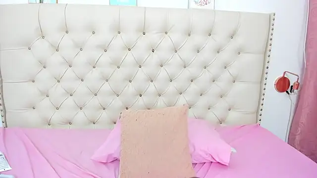 Snapshot of Kim_Eli chatting on 01.19.25 Kim Eli online show from 01.19.25