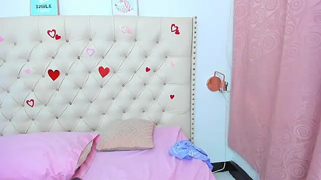 Snapshot of Kim_Eli chatting on 02.15.25 Kim Eli online show from 02.15.25