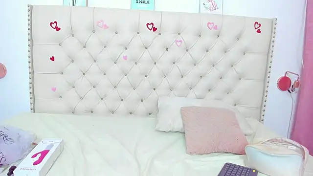 Snapshot of Kim_Eli chatting on 03.07.25 Kim Eli online show from 03.07.25