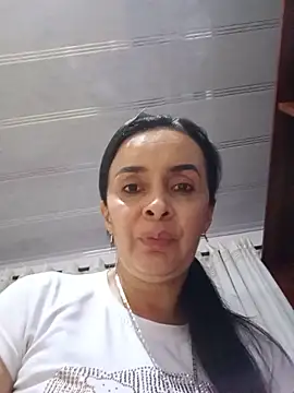 Samantha Sullivan  online show from 04.18.26