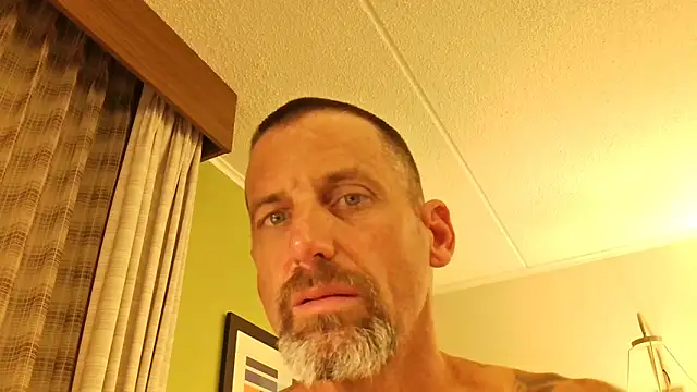 overaveragefreak4you online show from 10.03.25