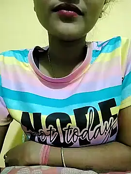 MISSQUEEN48 online show from 12.11.24