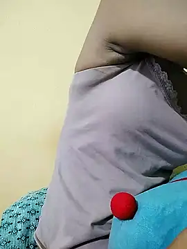 MISSQUEEN48 online show from 09.12.25