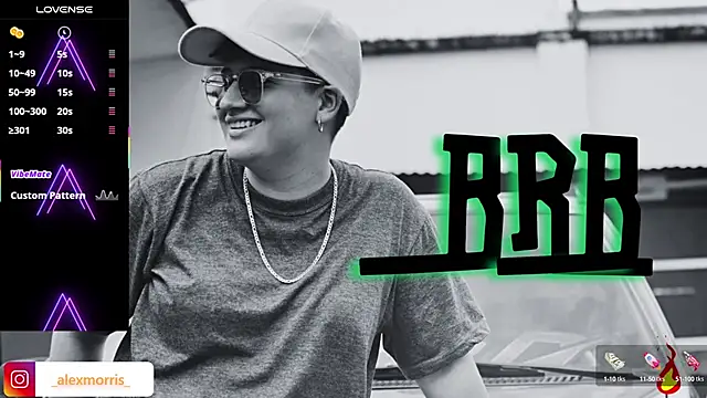 Snapshot of _AlexMorris chatting on 10.10.25 AlexMorris online show from 10.10.25