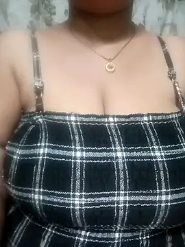 Snapshot of sajida34 chatting on 10.14.25 sajida34 online show from 10.14.25