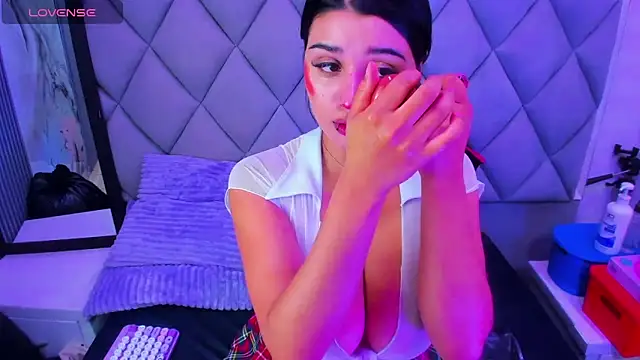 venusowen  online show from 01.05.26