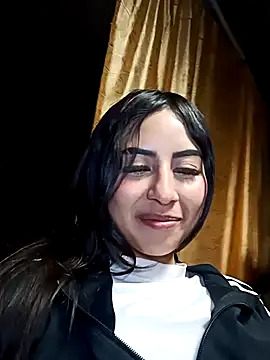 Snapshot of Kenia_Moreno1 chatting on 12.15.25 Kenia Moreno1 online show from 12.15.25